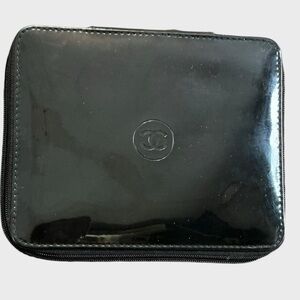 Chanel Beaute VIP Faux Patent Cosmetic Case CC Logo Double Zip